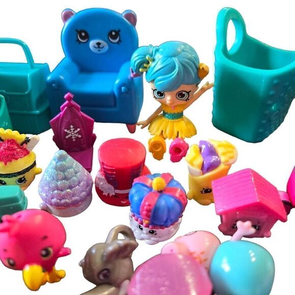 Shopkins Mixed Lot Food Fair Crystal Shoppies 64 peices Random - Picture 9 of 9